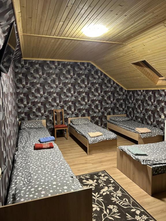 Готель Максим Ресторан - Sala Quadrupla Premium