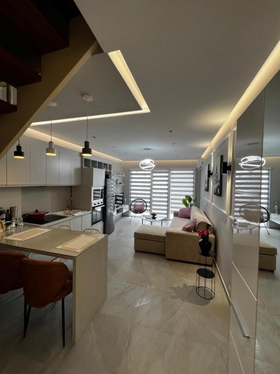 Coastal Horizon Deluxe Apartment - Imazhi 1