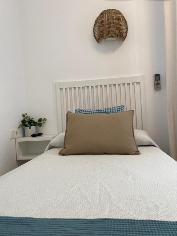 Postel nebo postele na pokoji v ubytování Hostal Andalucia