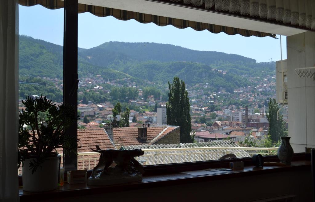 Nespecifikovaný výhled na hory nebo výhled na hory při pohledu z apartmánu