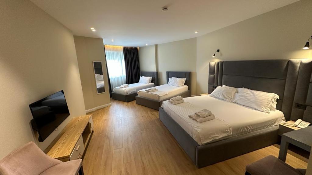 Granda Hotel - Image 2