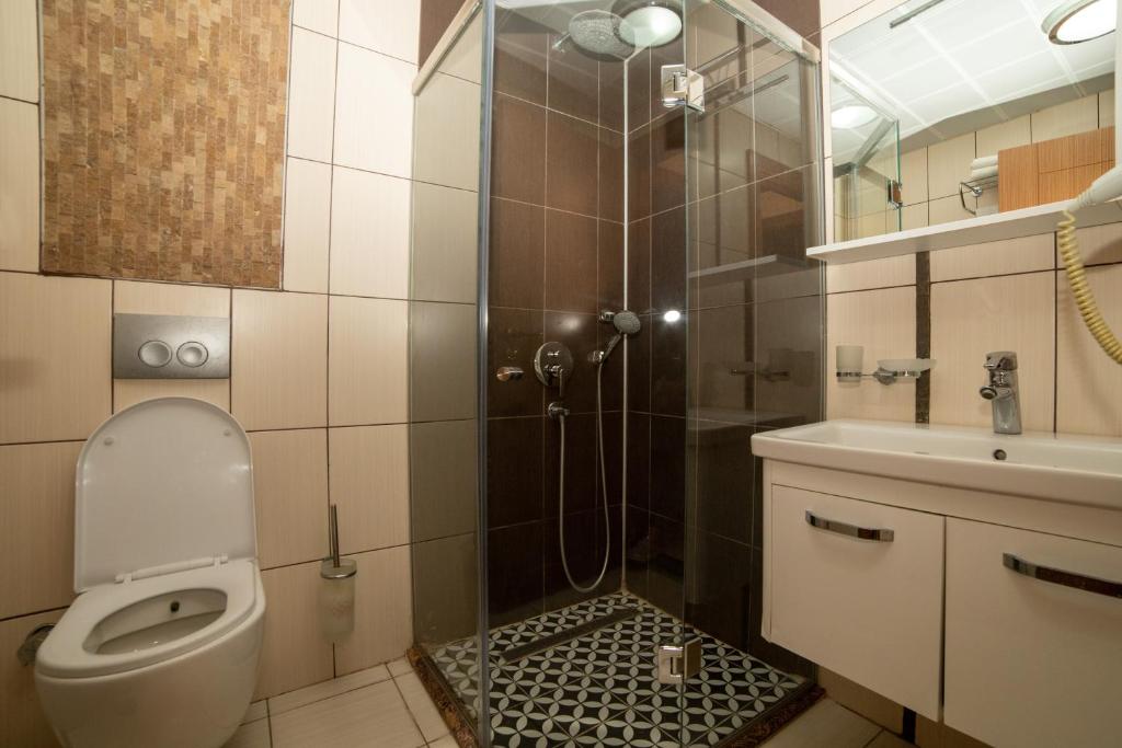Kuzey Park Hotel - Doppelzimmer Mit Balkon