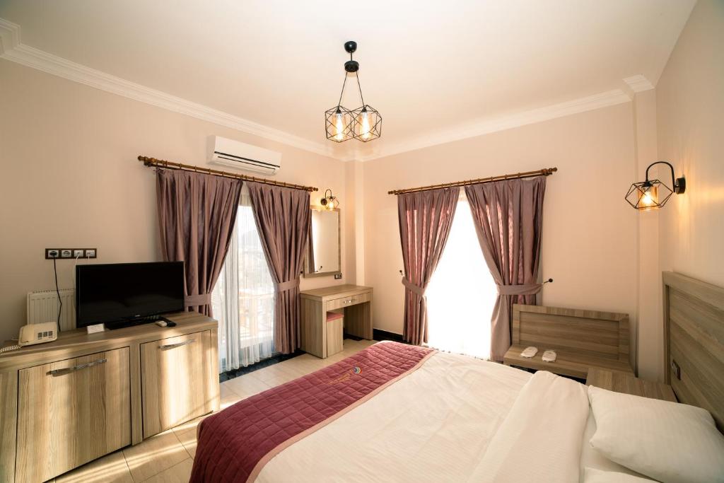Kuzey Park Hotel - Dreifachzimmer Mit Poolblick