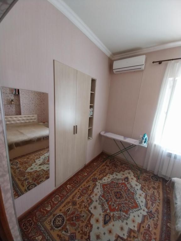 Postel nebo postele na pokoji v ubytování Like Home Guesthouse & Tours