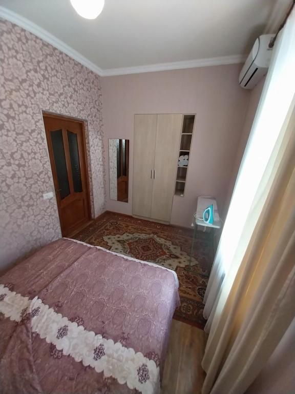Postel nebo postele na pokoji v ubytování Like Home Guesthouse & Tours