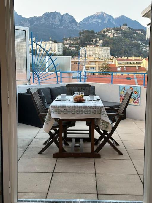 2P terrasse parking plage, Menton (updated prices 2024)