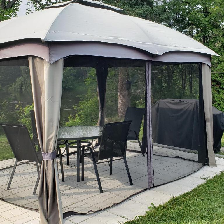 Patio nebo venkovní prostory v ubytování Le Chalet Amical