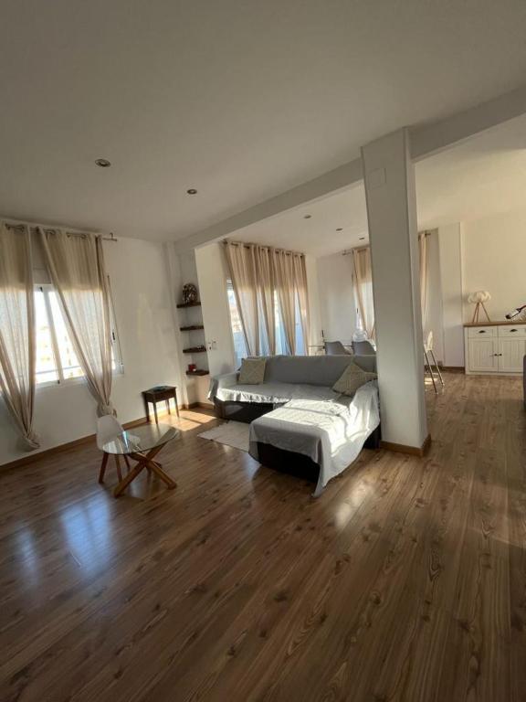 https://cf.bstatic.com/xdata/images/hotel/max1024x768/473816228.jpg?k=8c5457b97baa7cd3908346c8e5c8366f5536394b9bea6ca46cf4158ad9288d84&o=&hp=1