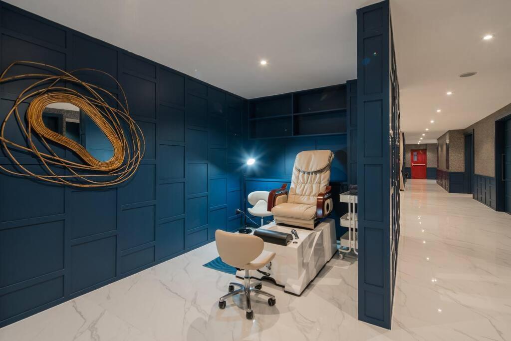 Posezení v ubytování Kamala Beach D49 Exclusive Junior Suite