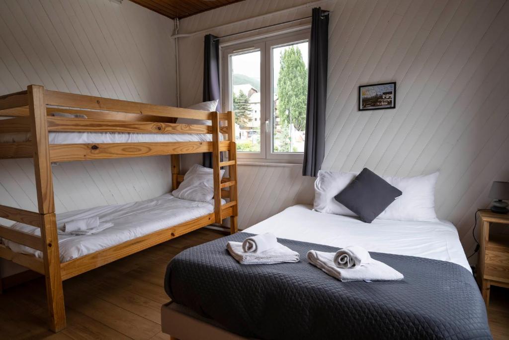 Hôtel les Flocons - Chambre Familiale (2 Adultes + 2 Enfants)