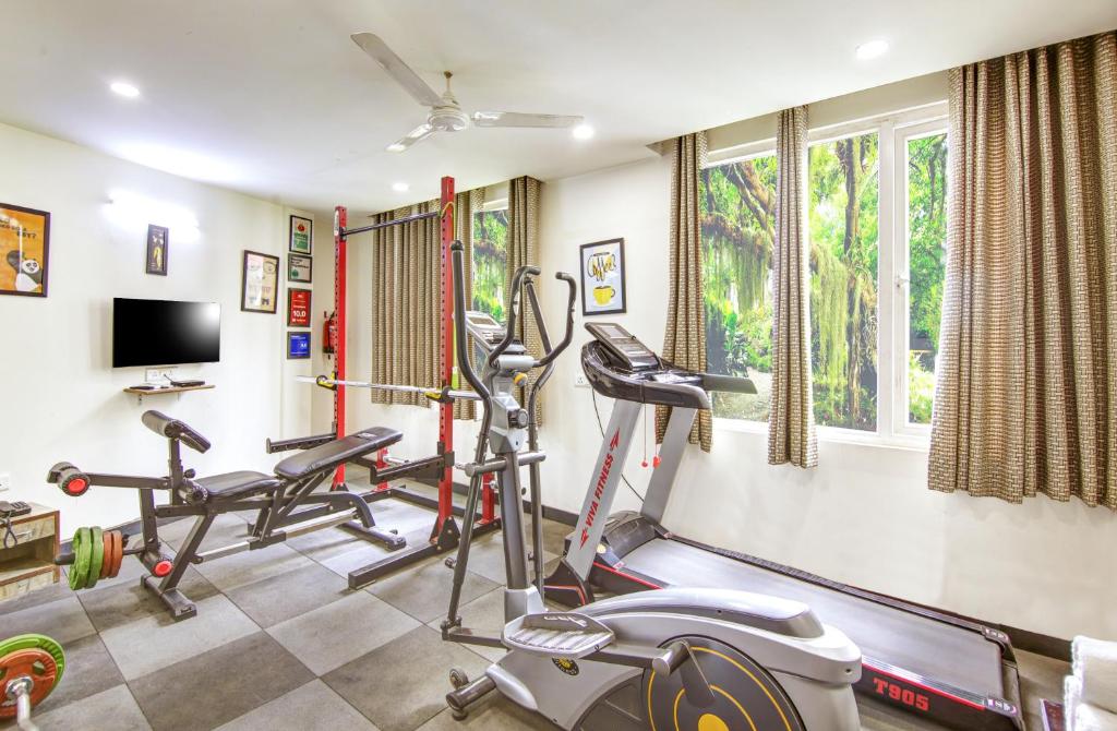 Fitness centrum a/nebo fitness zařízení v ubytování Gracious by Vishesh Hotels & Home Stay