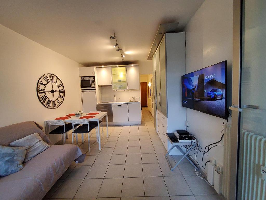 Moderne F1 situation idéal - Housity