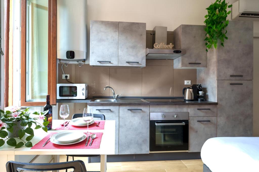 Rent Apartment - Modern Studio NoLo & Metro
