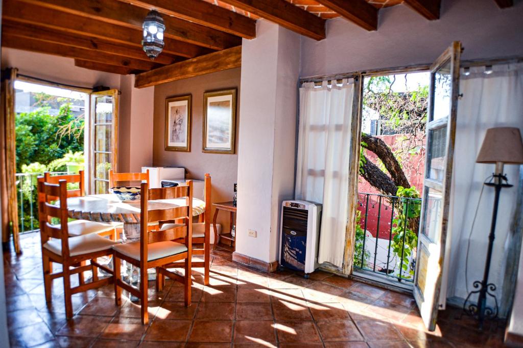Posezení v ubytování Hotel Ana Catalina and Suites