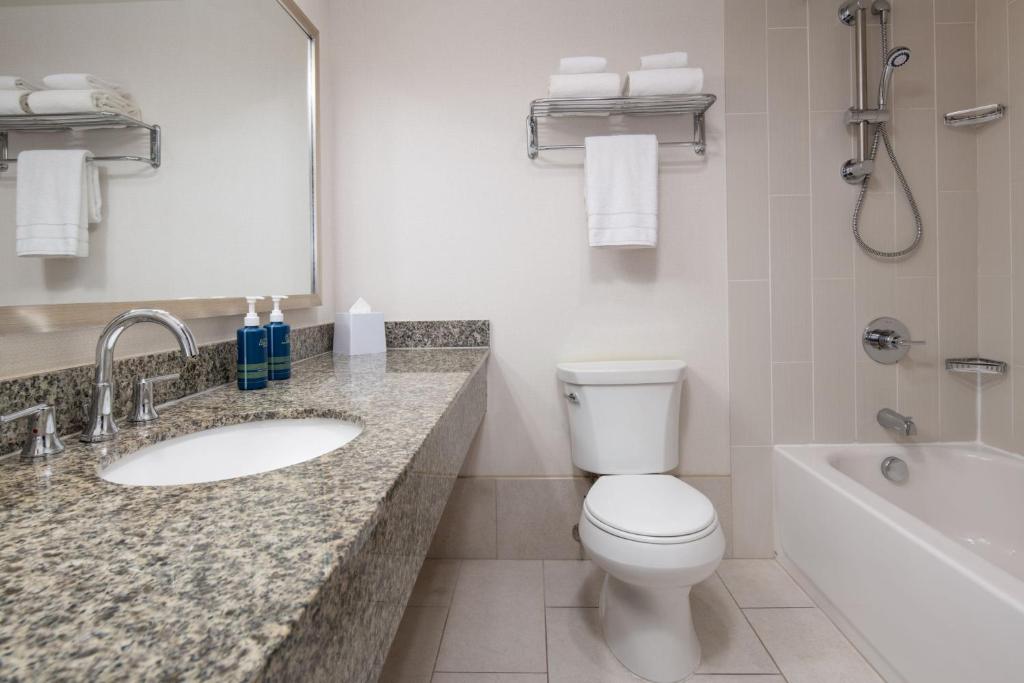 Four Points by Sheraton Bellingham Hotel & Conference Center photo