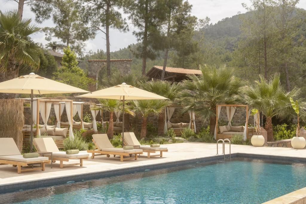 Bazén v ubytování IZZ Getaway - Adults Only nebo v jeho okolí