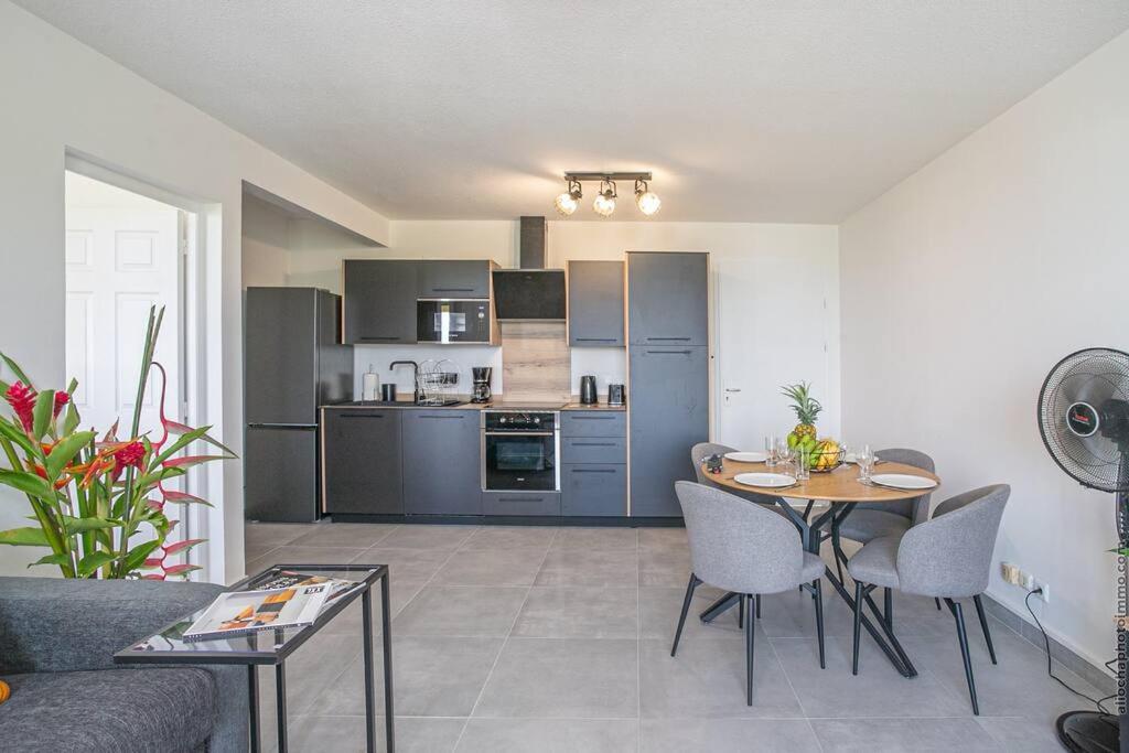 Kuchyň nebo kuchyňský kout v ubytování Navira - Appartement le Pavillon