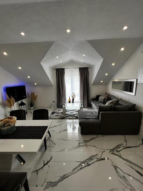 Luxury Apartment Megy - Housity