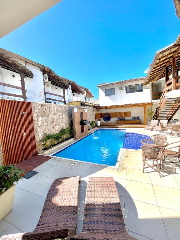 A piscina localizada em Hotel Bem Brasil ou nos arredores