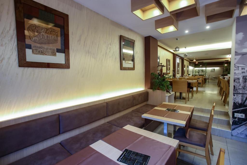 Posezení v ubytování Hotel Emen