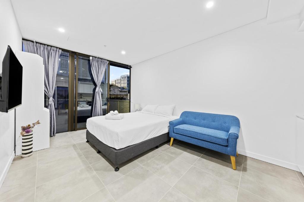 Arthur Hotel Bondi Junction no reception and house keeping no sofa bed - Resim 17