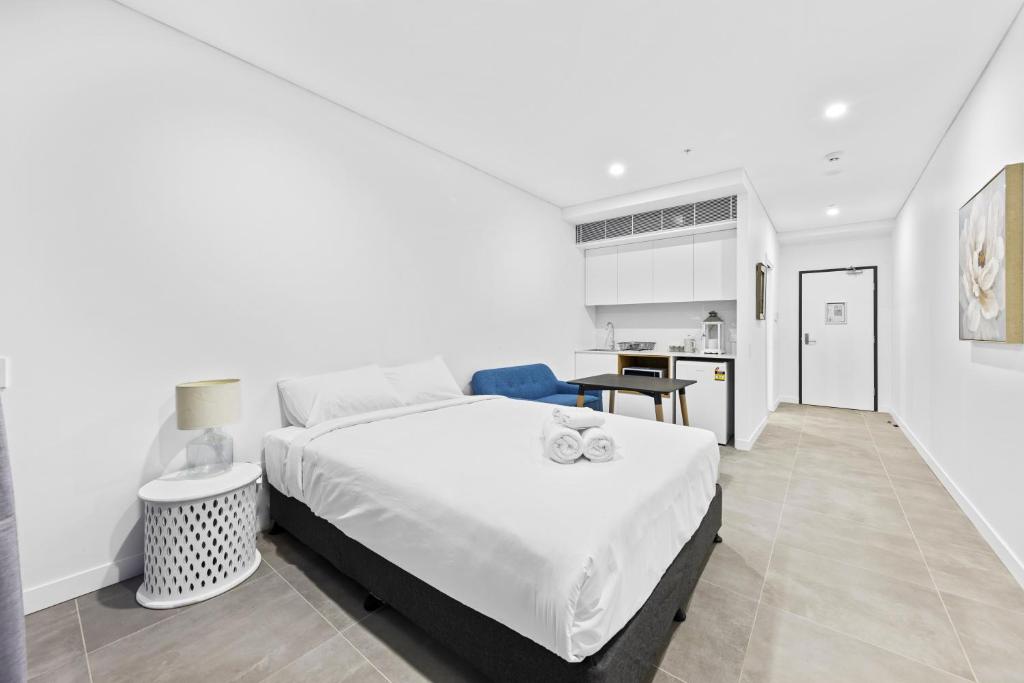 Arthur Hotel Bondi Junction no reception and house keeping no sofa bed - Resim 18