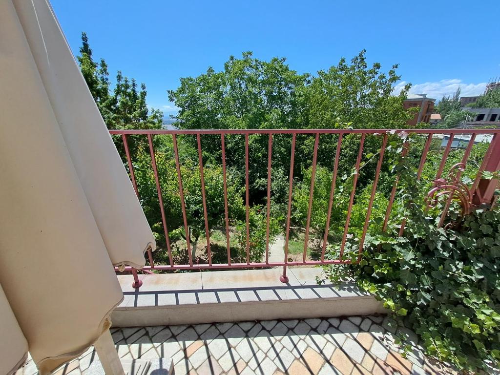 Balkón nebo terasa v ubytování HillTop Yerevan