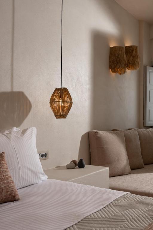 Acanthus Oia - Luxury Jacuzzi Suites - 12