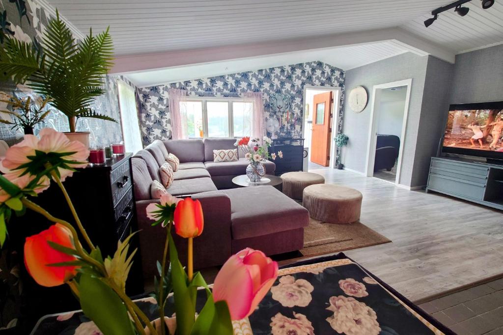 The Lake - отзывы и видео