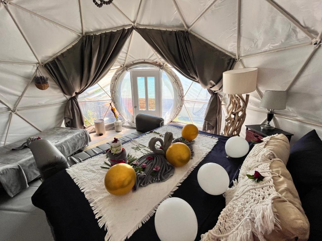 Posezení v ubytování Phuket Signature Glamping