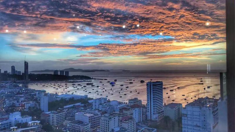 THE BASE CENTRAL PATTAYA - Resim 1