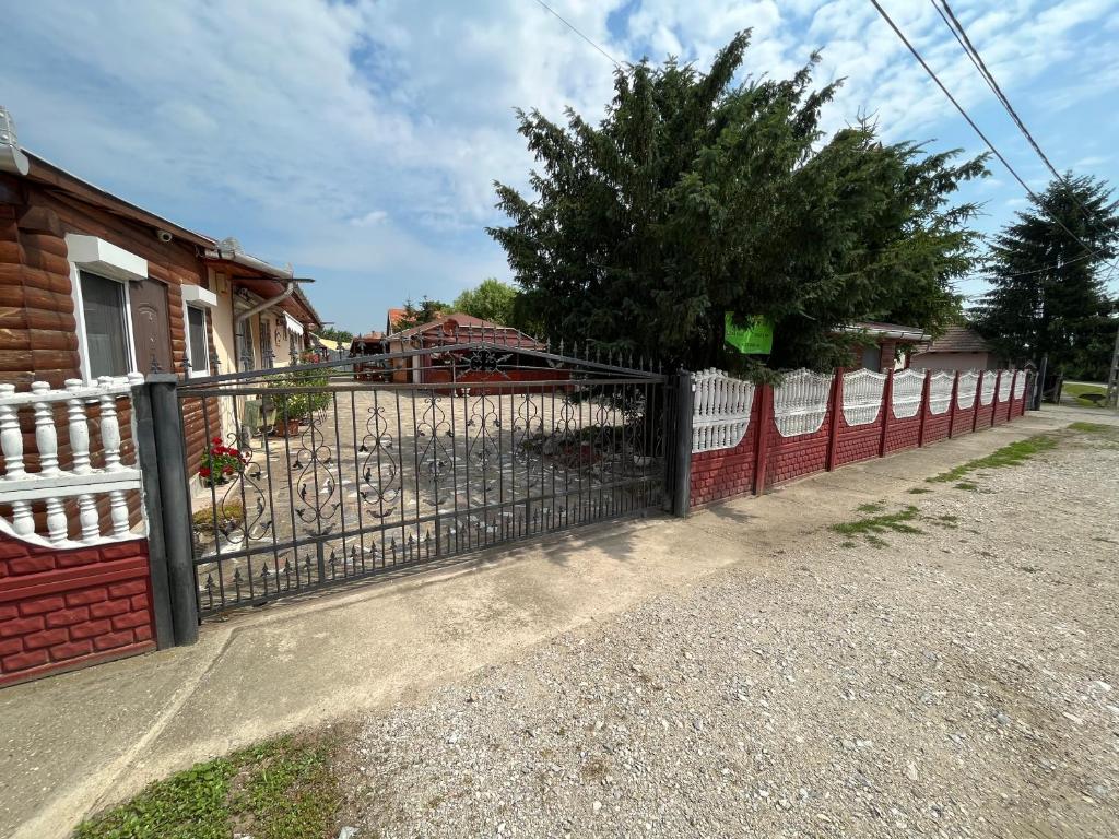 Tiszavirág apartman 3458 Tiszakeszi, Kolozsvári u 8 kép - 1