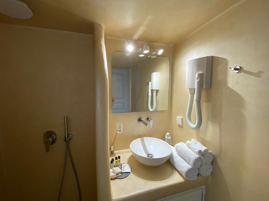 Zdjęcie z galerii obiektu Heliades Apartments w Imerovíglion