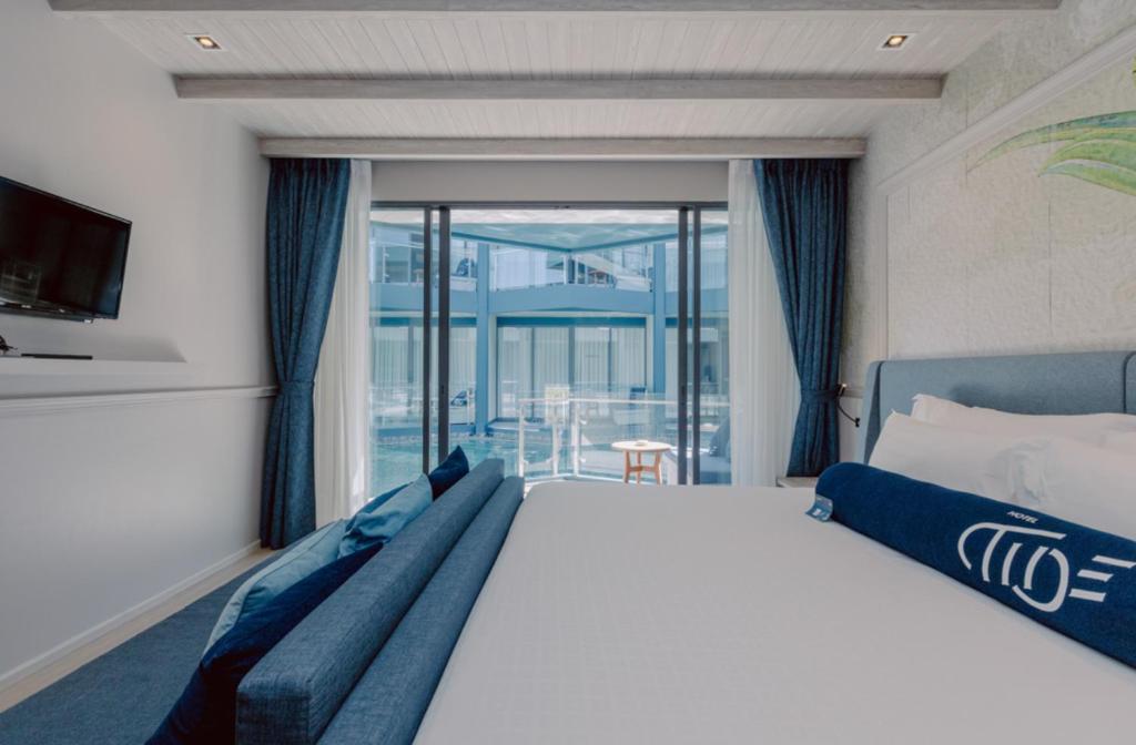 Hotel Tide Phuket Beachfront - Resim 21