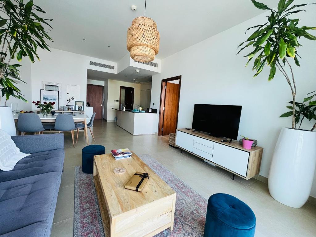 Nomad Home Rental – Cosy 1BR in Marina Gate full Marina view