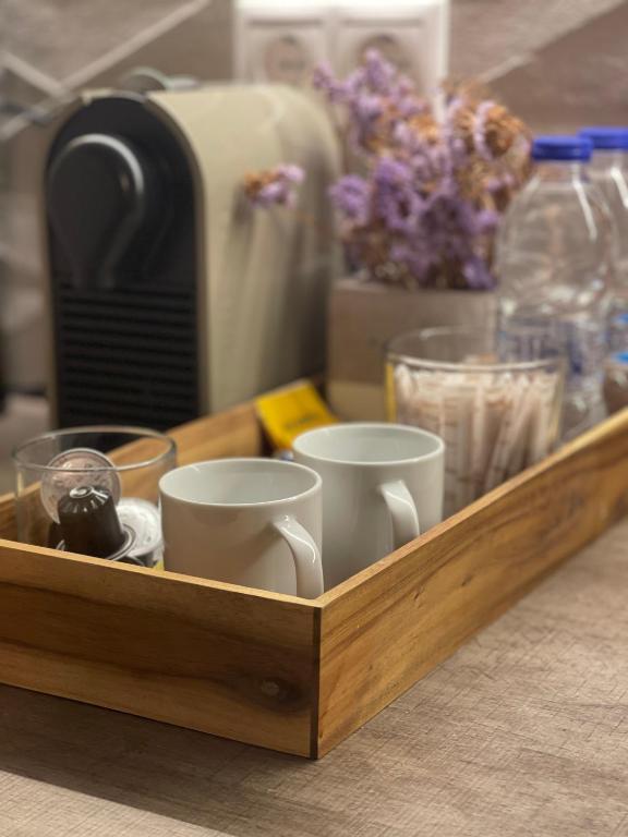 Příslušenství pro přípravu čaje a kávy v ubytování Egea House