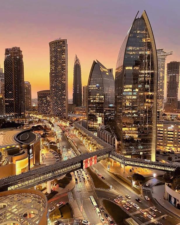 Fashion Avenue Dubai Mall - Resim 45