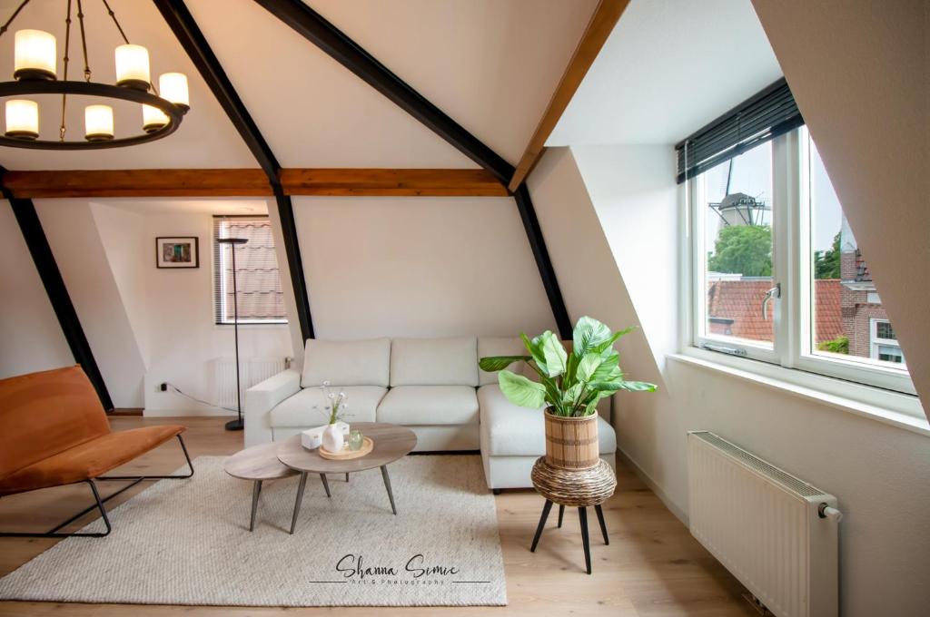 ApartHotel De Koning by Urban Home Stay - Penthouse Apartment