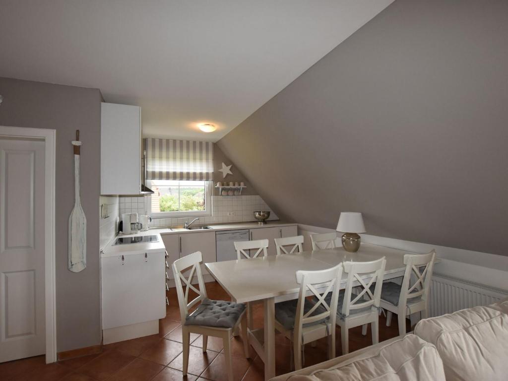 Gallery image of Large comfortable apartment by the sea in Bastorf
