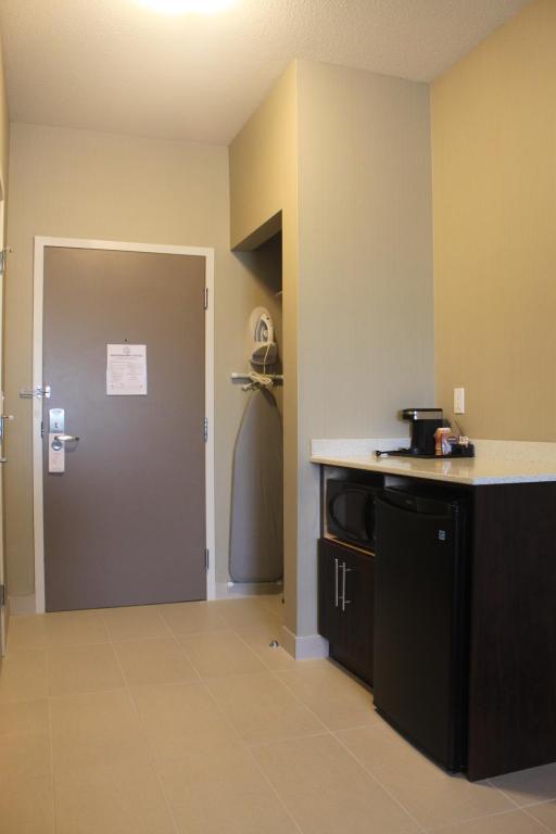 Fotografie z fotogalerie ubytování Meridian Inn & Suites Lloydminster v destinaci Lloydminster