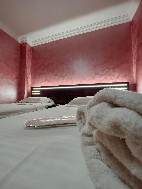 Opera Avenue Hotel - 
