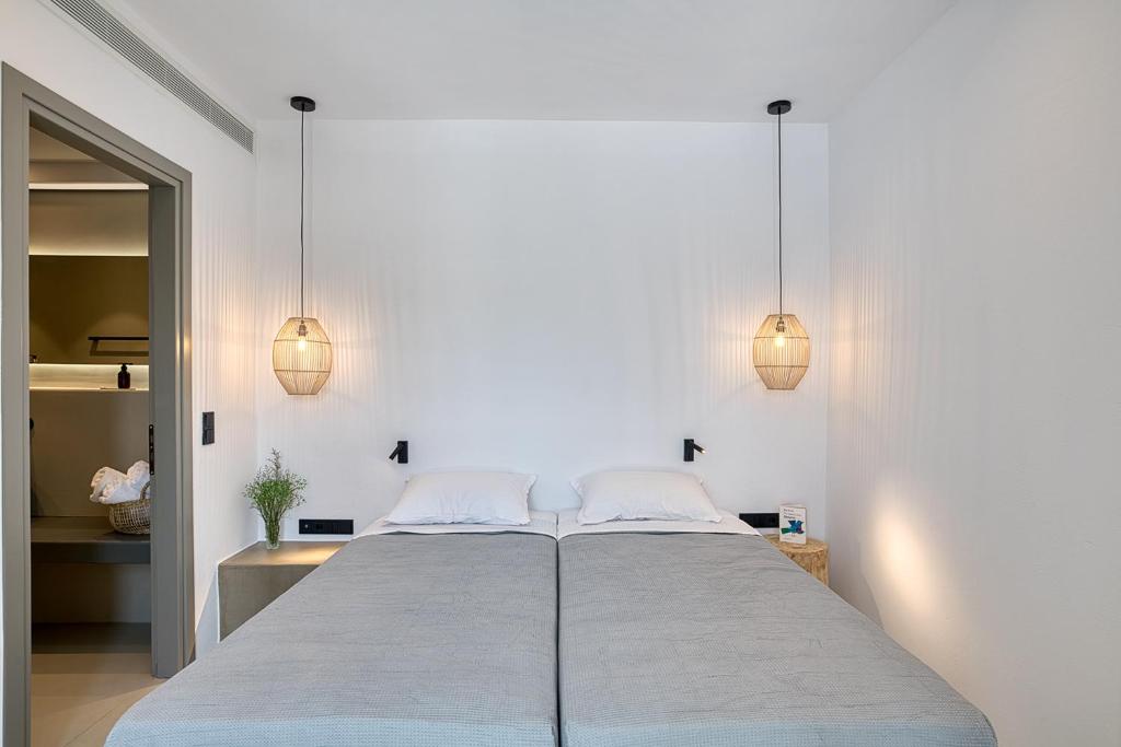 Clementina Paros - 6