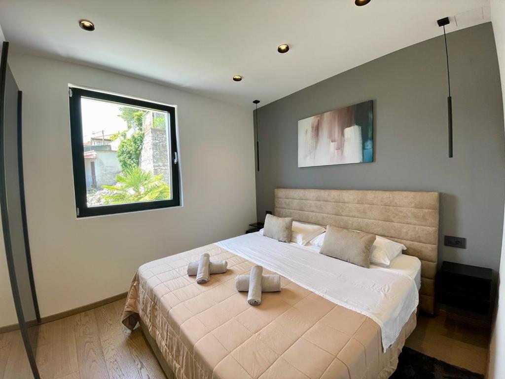 Villa V with pool and free parking - 13