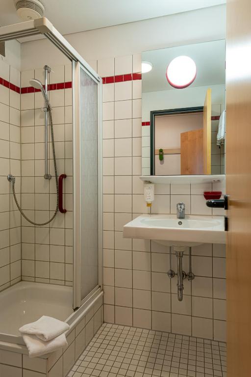 Roncalli-Haus Magdeburg - Tagungs-und Seminarhaus - Quadruple Room