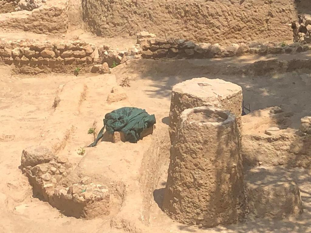 Zdjęcie z galerii obiektu Acropolis Ancient World - 5 minutes from subway and Acropolis Museum w Atenach