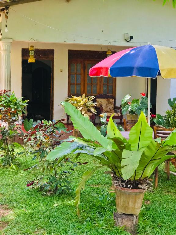 Zahrada ubytování Sigiri Lakshan Home Stay