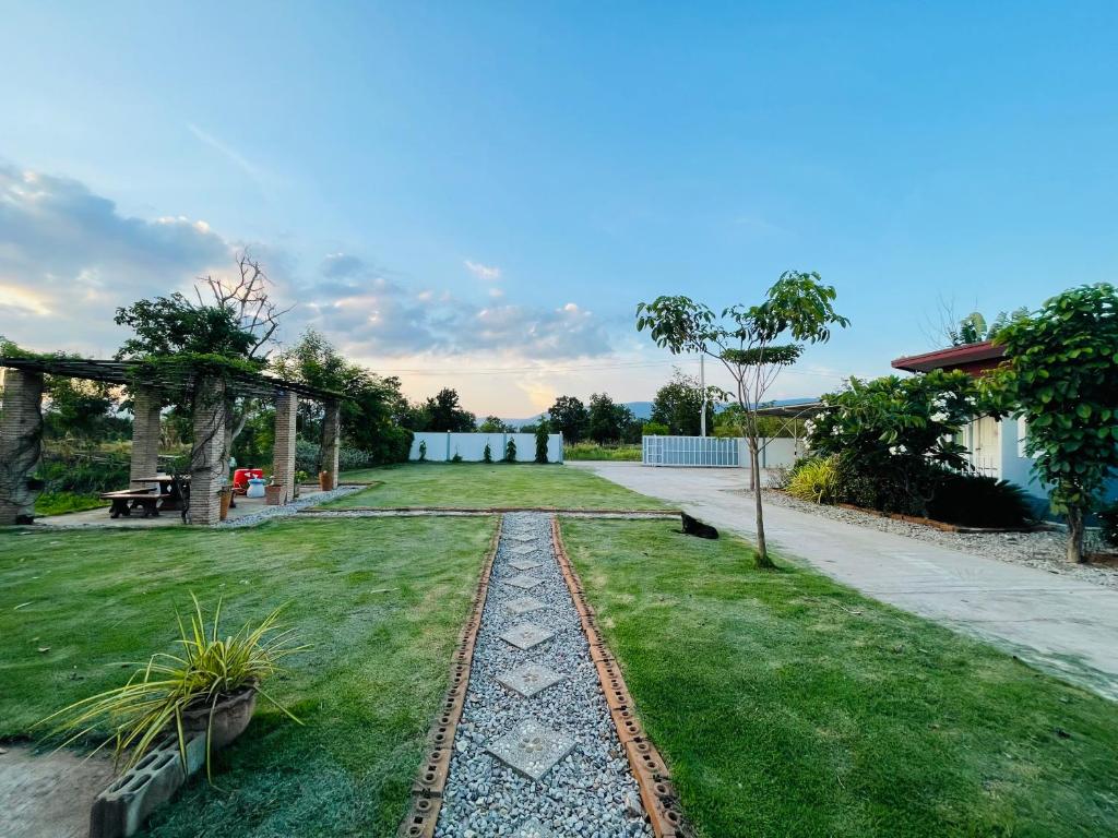Zahrada ubytování บ้านสวนปลายนา Ban suan pailna