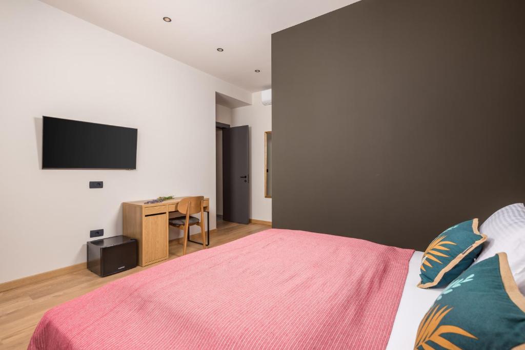 PERUNIKA BED & BREAKFAST - Habitación De Lujo