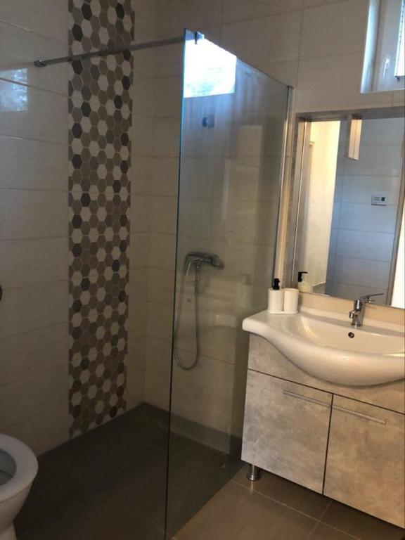 Łazienka w obiekcie Imre Apartman