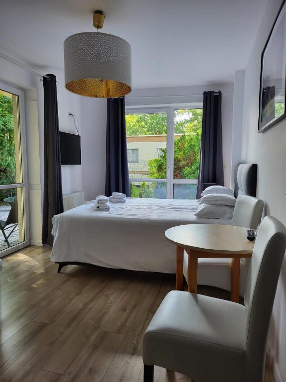 Pokoje Gościnne Akwatel - 1